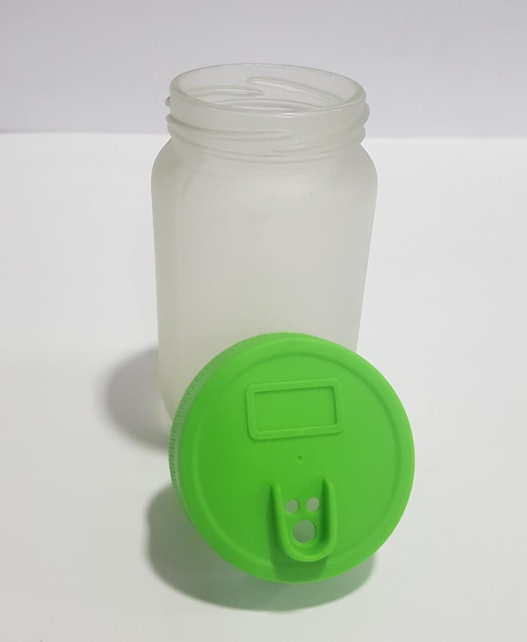 FRASCO DE VIDRIO ESMERILADO CON ESPECIERO COLOR VERDE SUBLIMABLE 360 ML